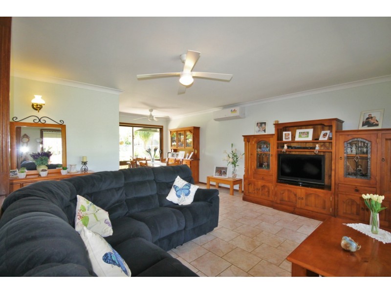 1 Truscott Avenue, Sanctuary Point NSW 2540