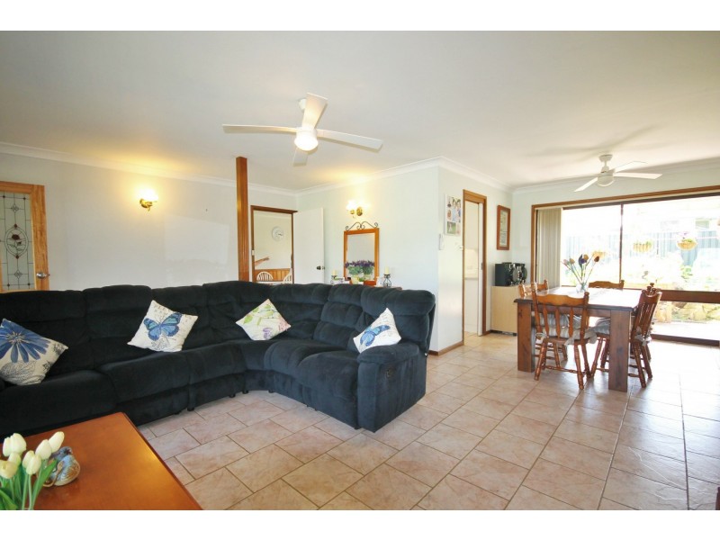 1 Truscott Avenue, Sanctuary Point NSW 2540