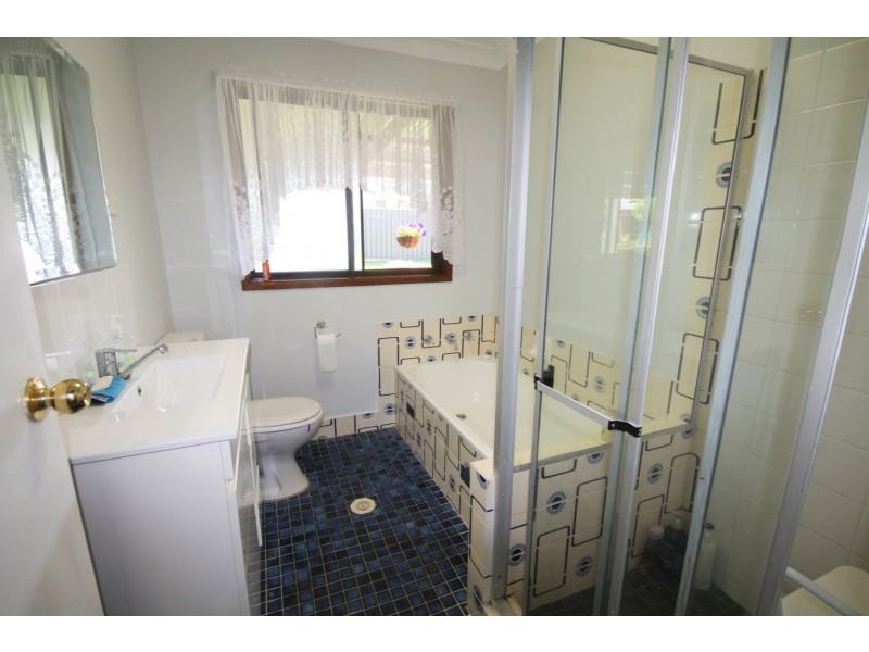 1 Truscott Avenue, Sanctuary Point NSW 2540