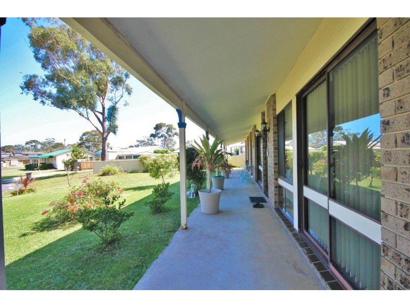 1 Truscott Avenue, Sanctuary Point NSW 2540