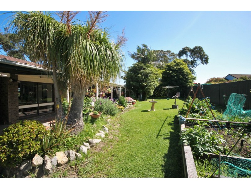 1 Truscott Avenue, Sanctuary Point NSW 2540