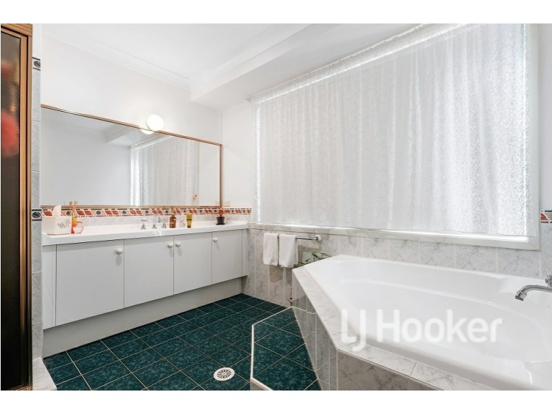 5 Tahnee Street, Sanctuary Point NSW 2540