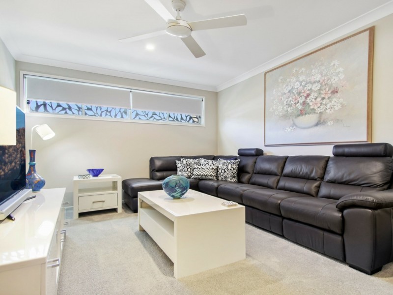 8 Durnford Place, St Georges Basin NSW 2540