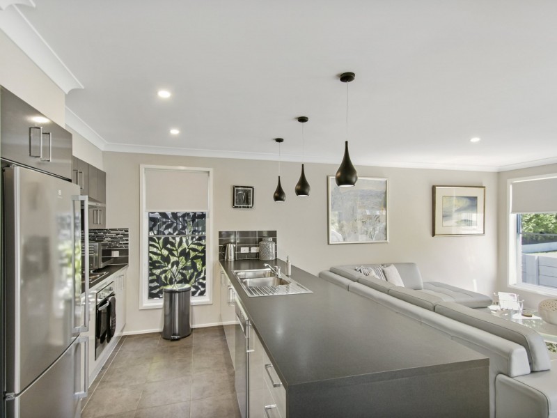 8 Durnford Place, St Georges Basin NSW 2540
