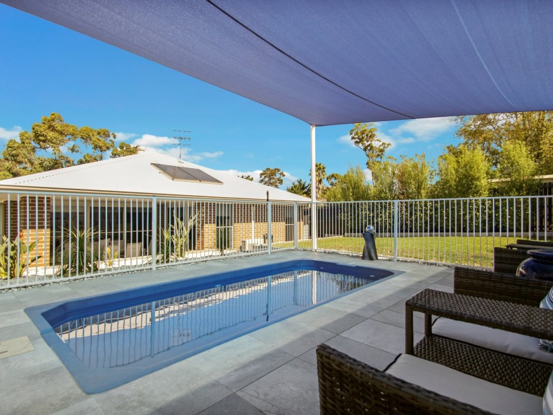 8 Durnford Place, St Georges Basin NSW 2540