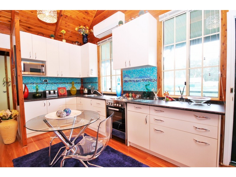 8 Boronia Avenue, Sanctuary Point NSW 2540