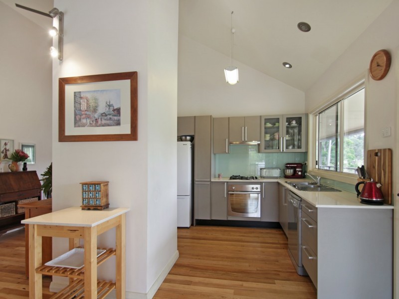 49 Hayward Road, Wandandian NSW 2540