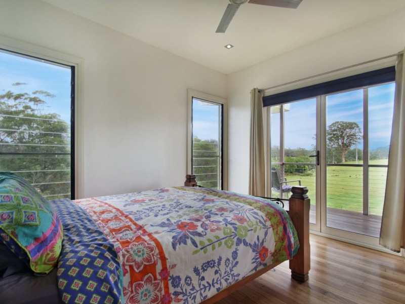 49 Hayward Road, Wandandian NSW 2540