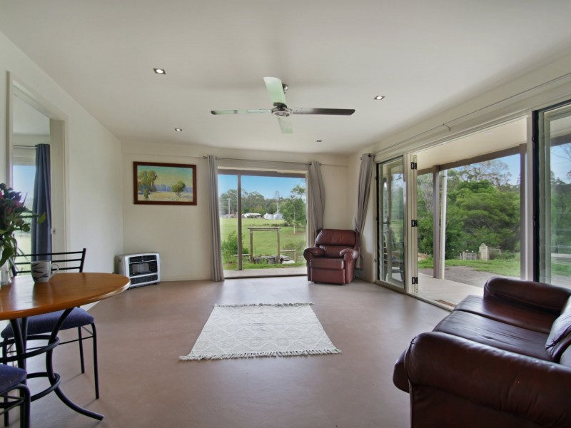 49 Hayward Road, Wandandian NSW 2540