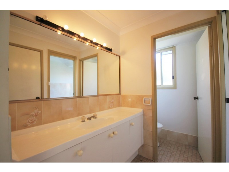 75 Paradise Beach Rd, Sanctuary Point NSW 2540