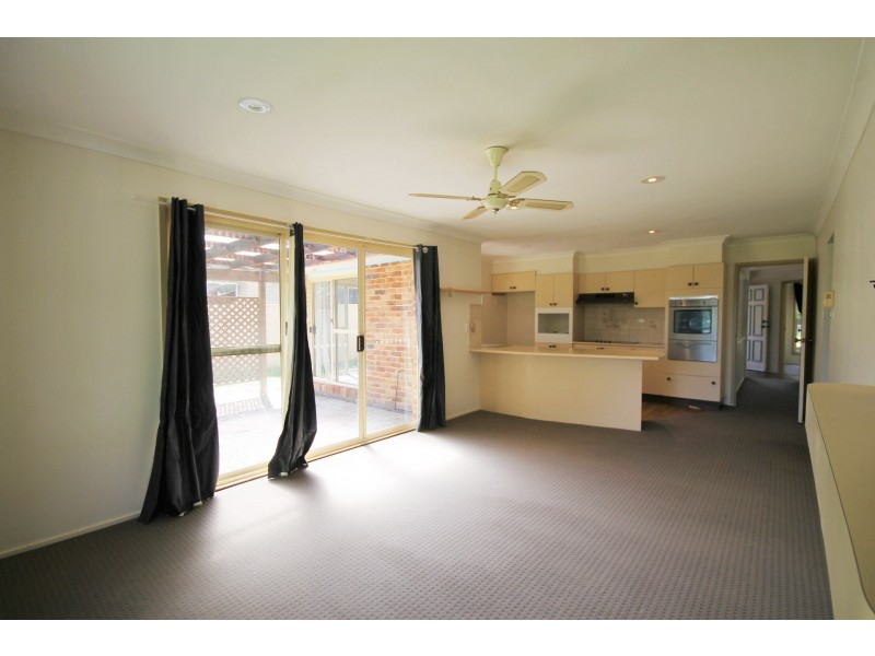 75 Paradise Beach Rd, Sanctuary Point NSW 2540