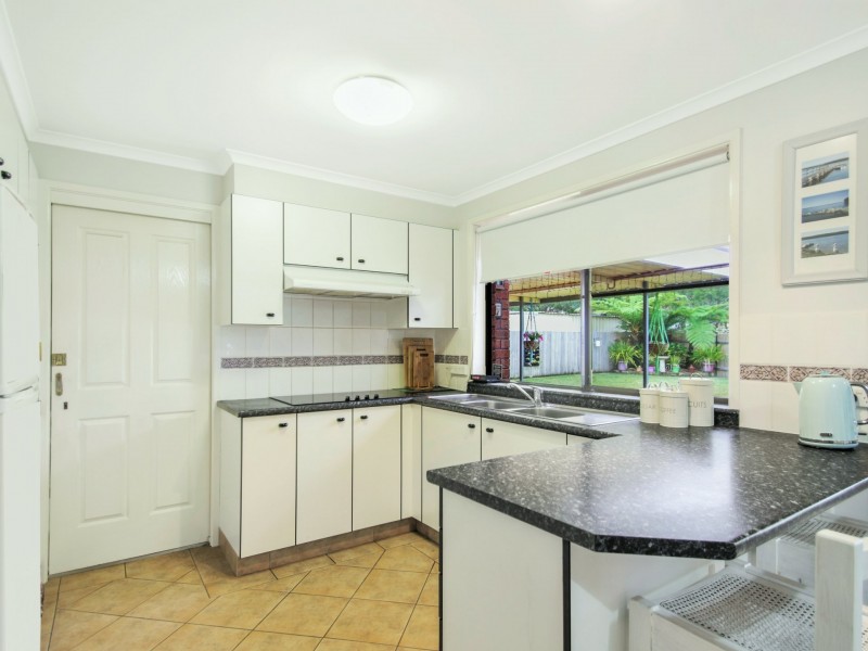 2 Moroney Avenue, St Georges Basin NSW 2540