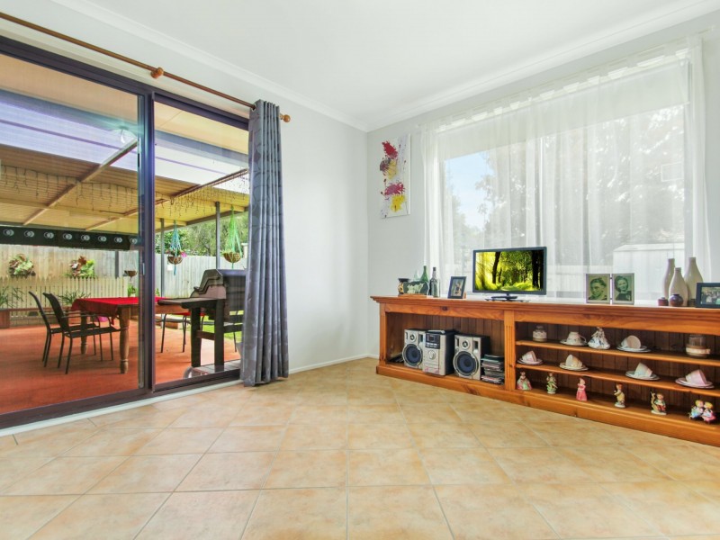 2 Moroney Avenue, St Georges Basin NSW 2540