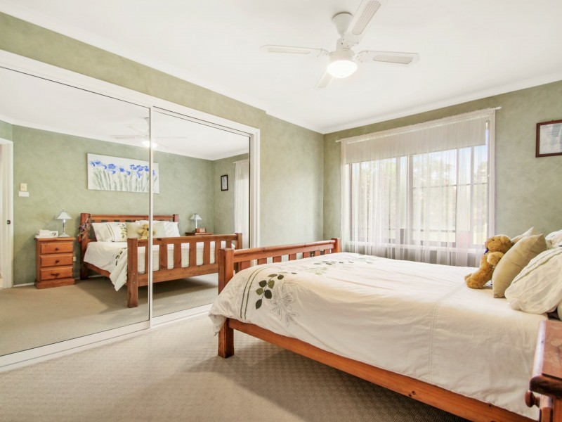2 Moroney Avenue, St Georges Basin NSW 2540
