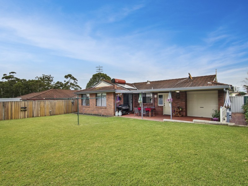 2 Moroney Avenue, St Georges Basin NSW 2540