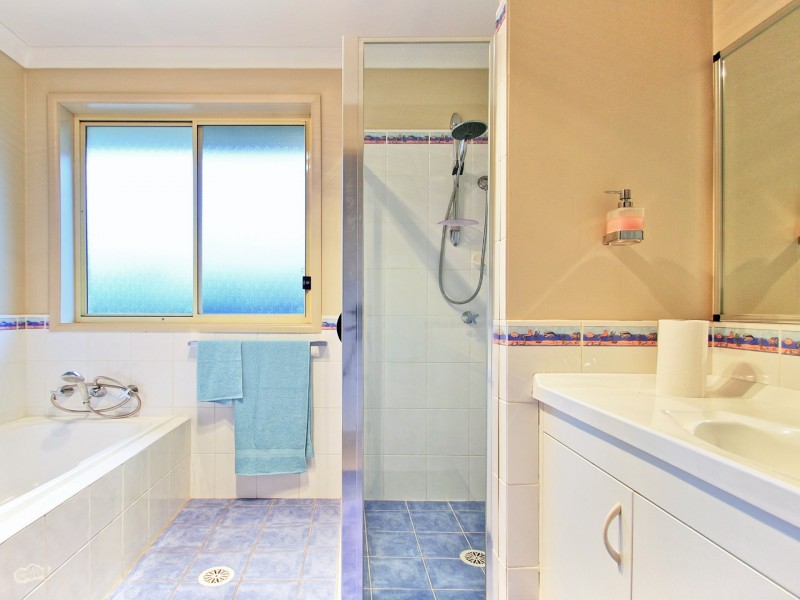 4 Forrester Court, Sanctuary Point NSW 2540