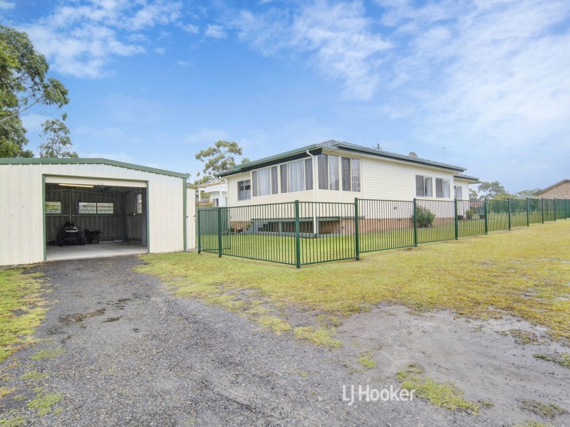 111 Waratah Crescent, Sanctuary Point NSW 2540