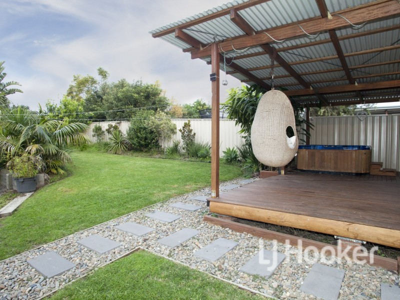 8 Deane Street, St Georges Basin NSW 2540