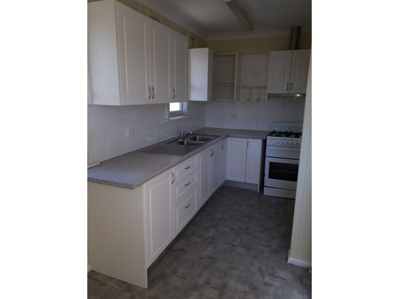 34 McKay Street, Nowra NSW 2541