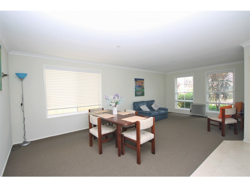 40 Hogbin Crescent, Sanctuary Point NSW 2540