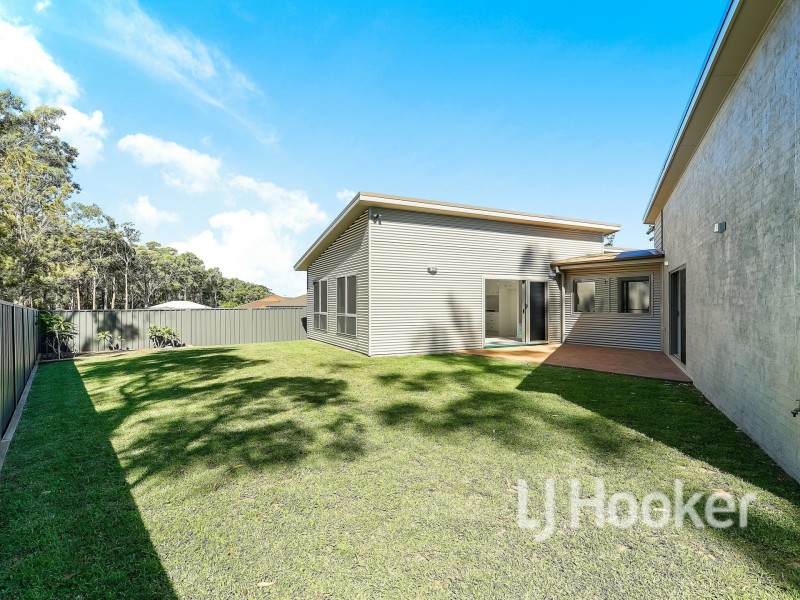 12 Wullun Close, Sanctuary Point NSW 2540
