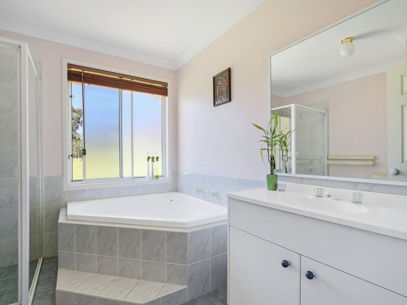 31 Hayward Road, Wandandian NSW 2540