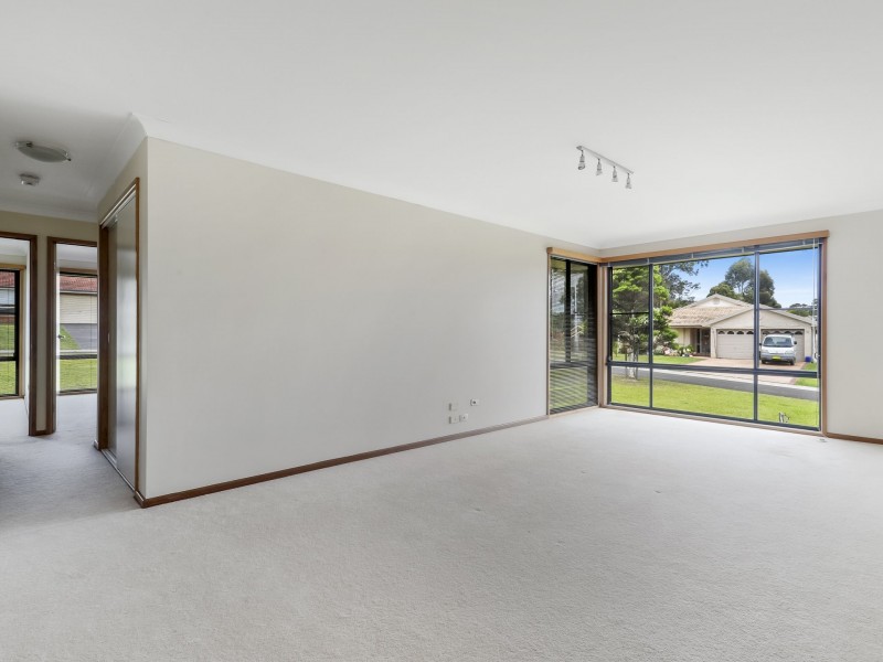 17 Turvey Crescent, St Georges Basin NSW 2540