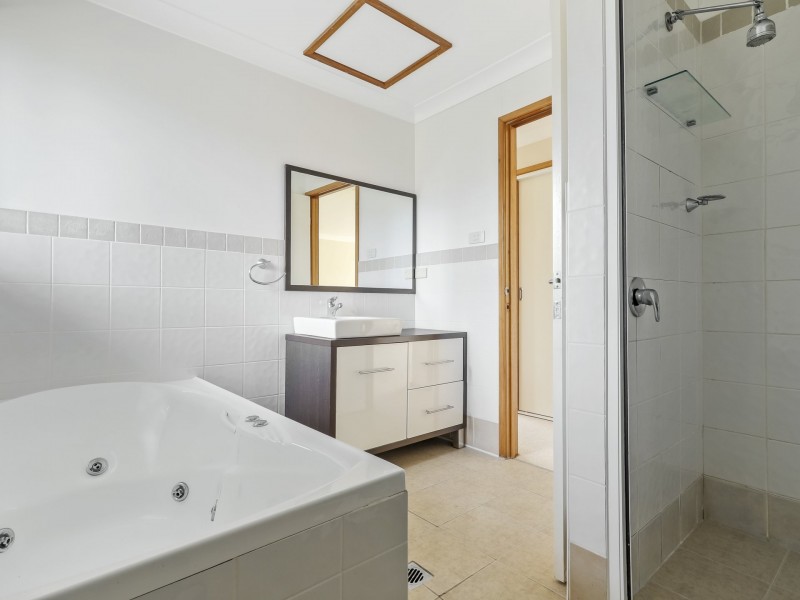 17 Turvey Crescent, St Georges Basin NSW 2540