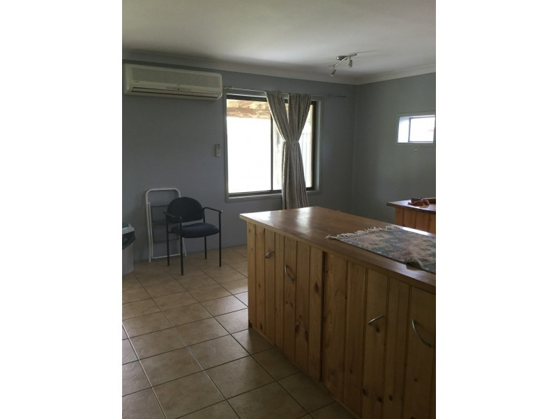 15 JUNE AVE, Basin View NSW 2540