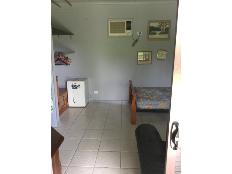 15 JUNE AVE, Basin View NSW 2540