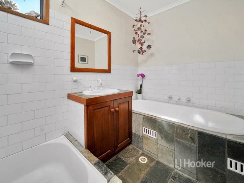 71 Walmer Avenue, Sanctuary Point NSW 2540