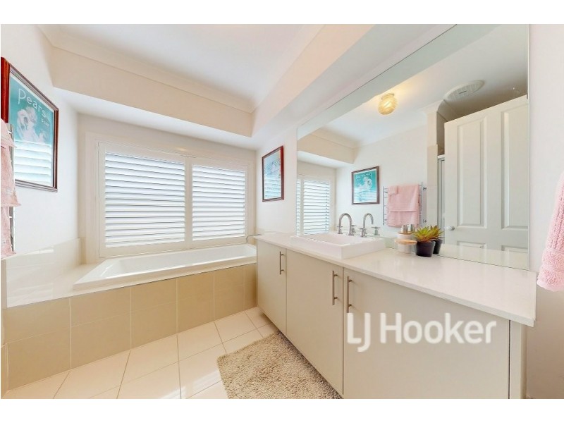 10 Capeland Avenue, Sanctuary Point NSW 2540