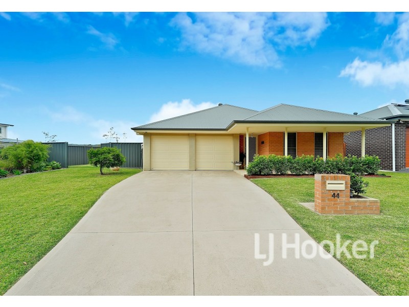 44 Coaster Circuit, Vincentia NSW 2540