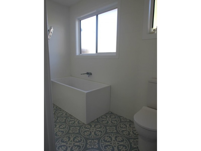 18 Carmel Drive, Sanctuary Point NSW 2540