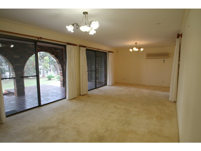241 Walmer Avenue, Sanctuary Point NSW 2540