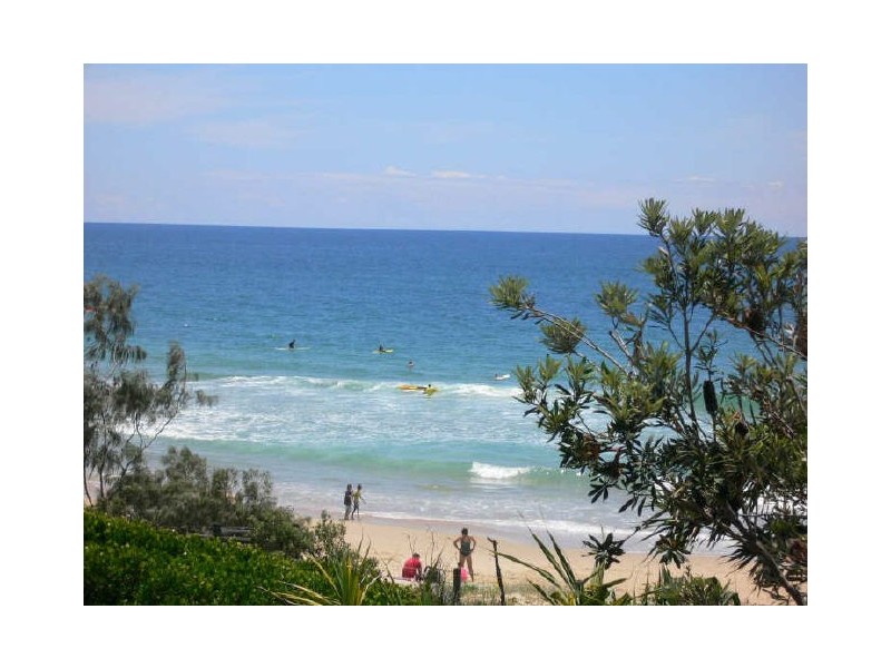 5 Wilson Ave, Dicky Beach QLD 4551
