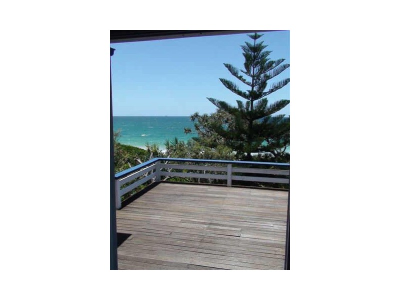 5 Wilson Ave, Dicky Beach QLD 4551
