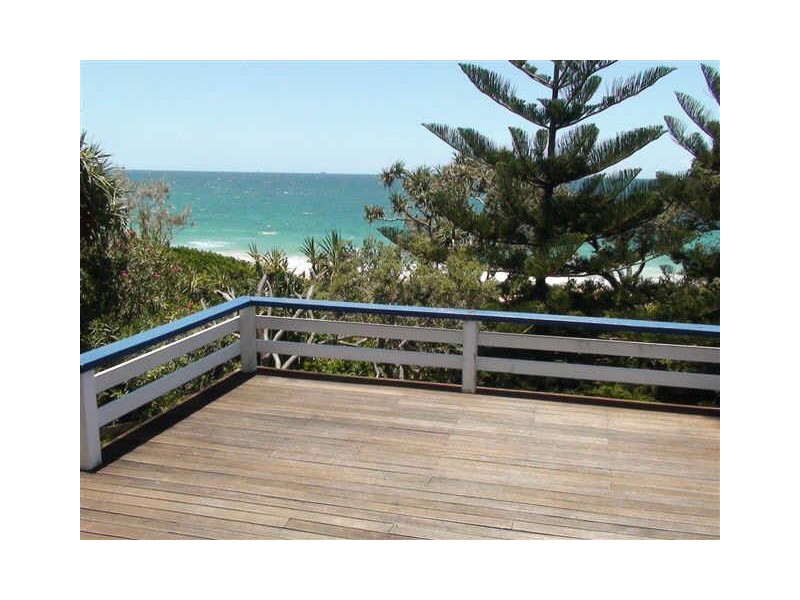 5 Wilson Ave, Dicky Beach QLD 4551