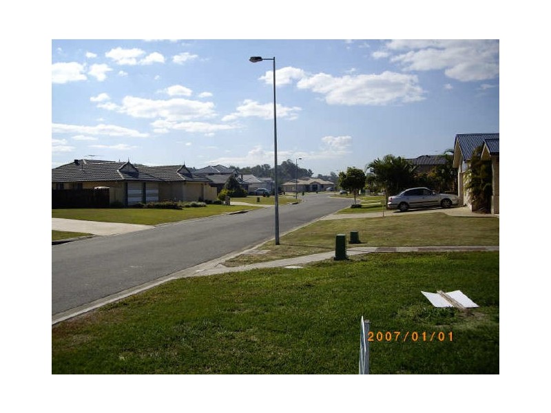 16 Apollo Cr, Beachmere QLD 4510