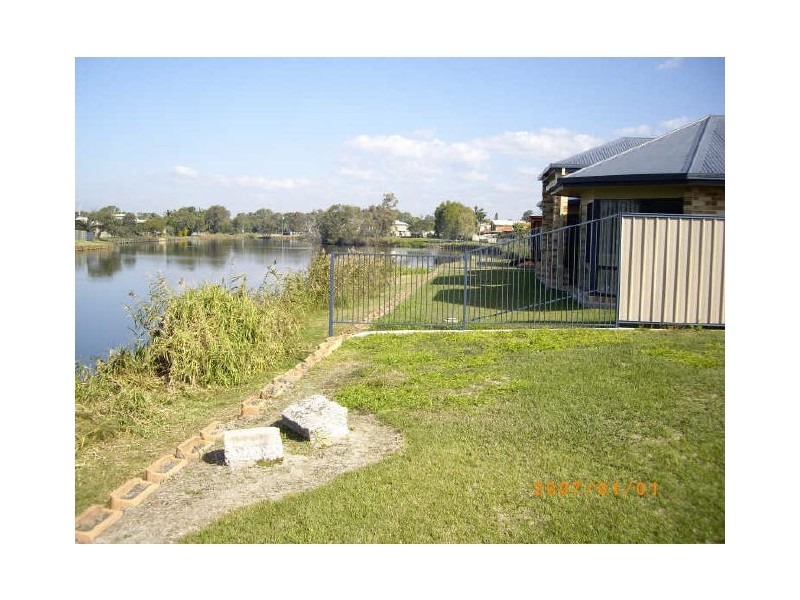 16 Apollo Cr, Beachmere QLD 4510