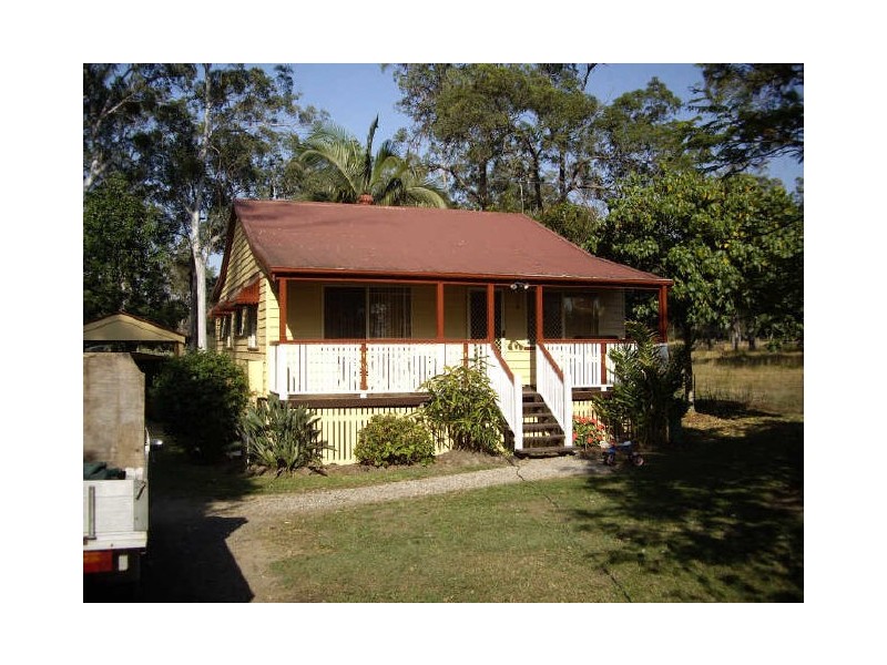 156 Boden Rd, Elimbah QLD 4516