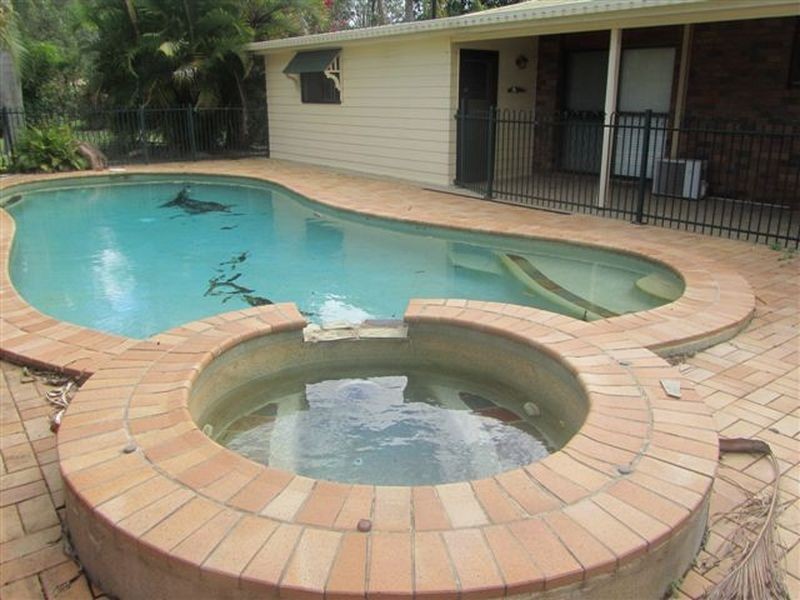 4 Gregor Court, Upper Caboolture QLD 4510