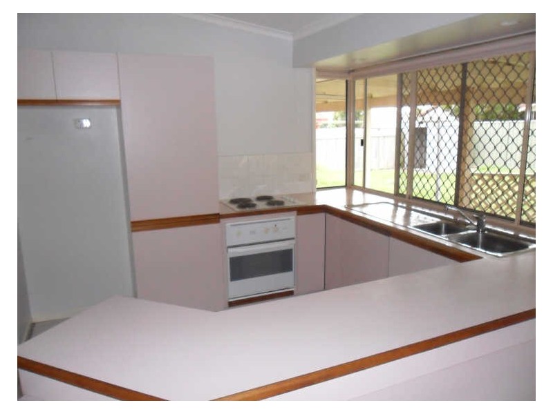 126 Glenwood Drive, Morayfield QLD 4506