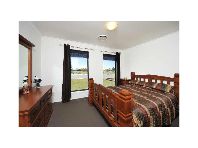 70 Moorhead St, Caboolture QLD 4510