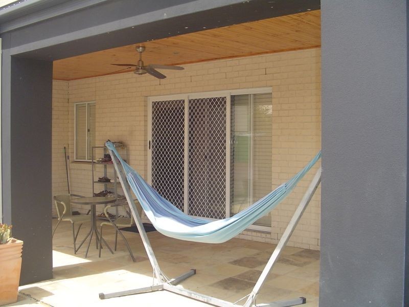 2 Whiteoak Pl, Caboolture QLD 4510