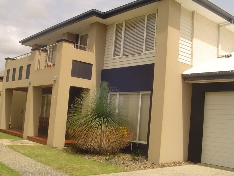 2 Whiteoak Pl, Caboolture QLD 4510