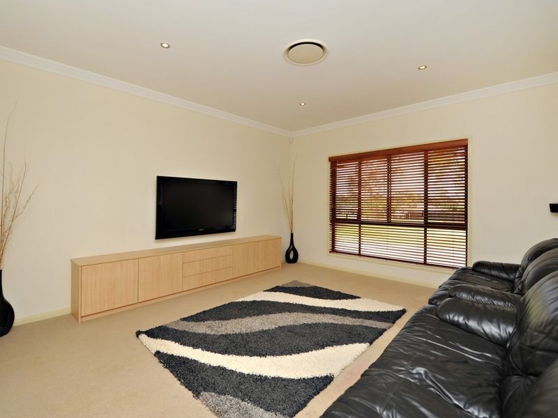 78 Wattlebird Drive, Elimbah QLD 4516