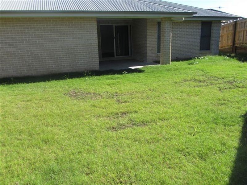 4 Kalungi Crt, Morayfield QLD 4506