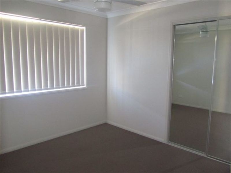 2/4 Kalungi Crt, Morayfield QLD 4506