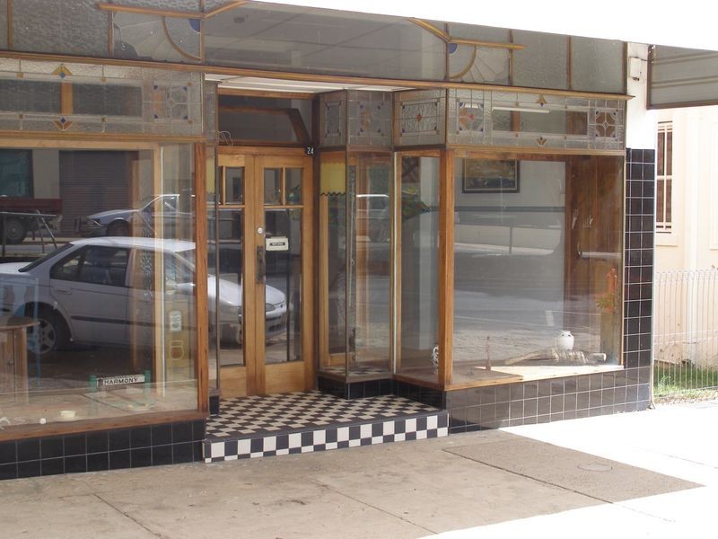 24 High St, Texas QLD 4385